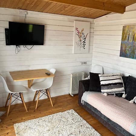 Ivy Rose Cabin No Hot Tub Bude Luaran gambar