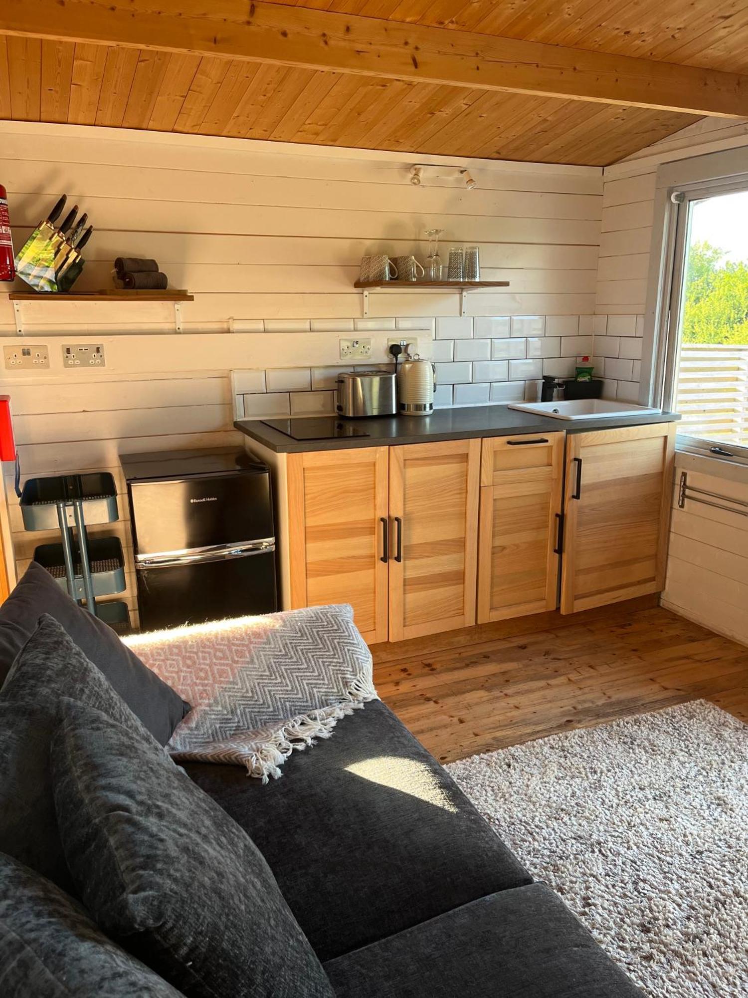 Ivy Rose Cabin No Hot Tub Bude Luaran gambar